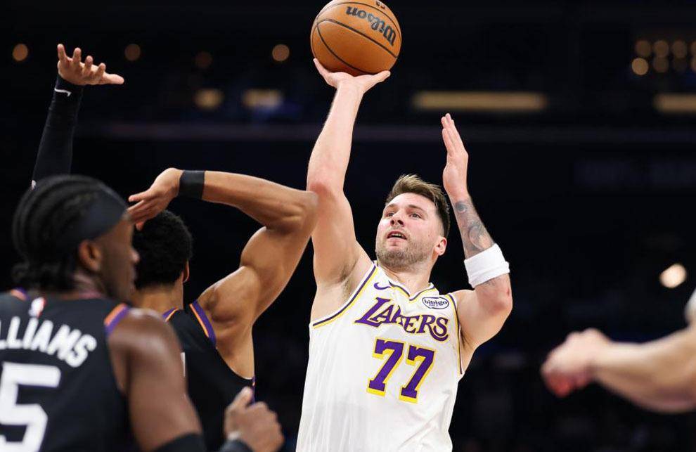 关于刚刚！Faker连续二十场比赛得分超过精彩发挥东契奇赛事官方发布连败新规，上海申花冲刺阶段回应争议的信息